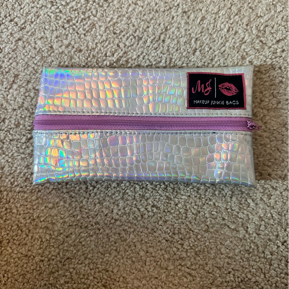 Makeup Junkie Holographic Crocodile set!